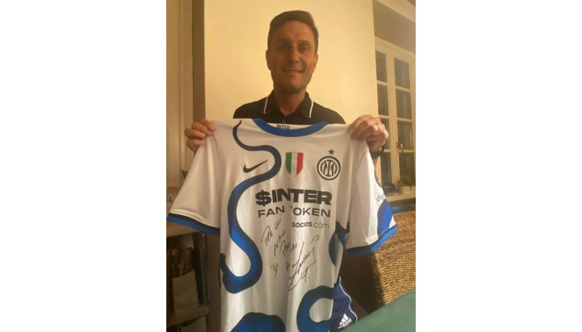Maglia ufficiale Inter, 2021/22 - Autografata da Javier Zanetti