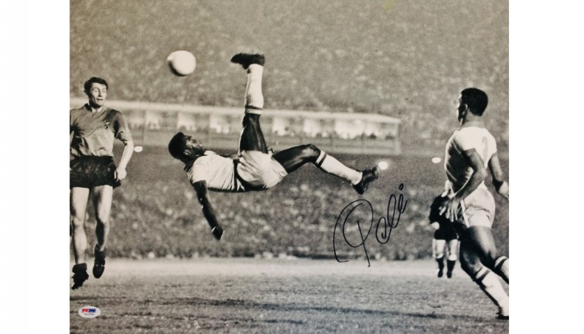 Pelé Signed Photograph 