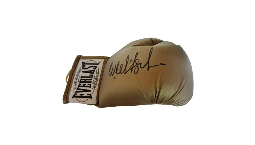 Wladimir Klitschko's Signed Boxing Glove - Golden Version