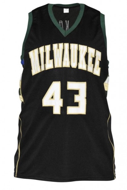 Giannis Antetokounmpo Signed Milwaukee Bucks NBA Jersey - CharityStars