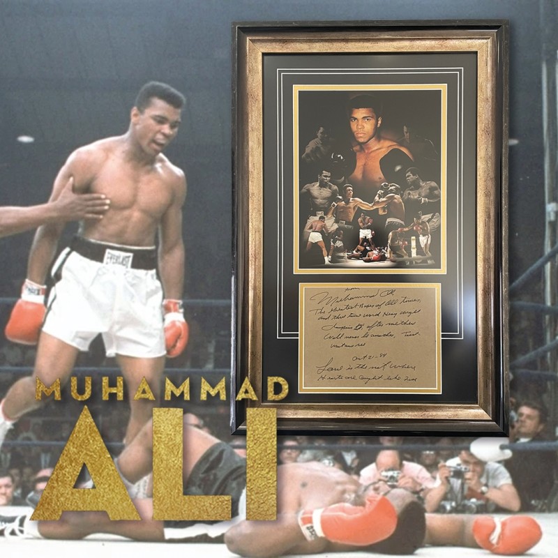 Rari cimeli firmati di Muhammad Ali con una citazione iconica
