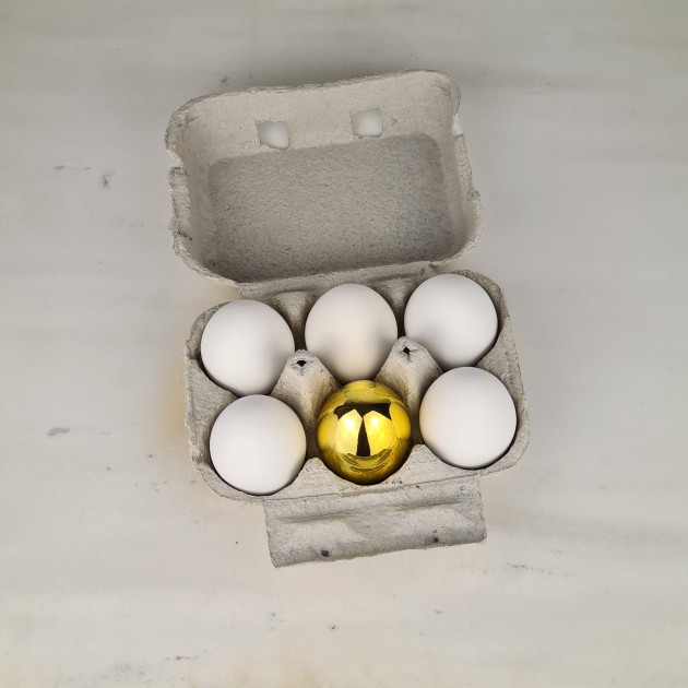 "Eggs Pop The Best" di Santicri