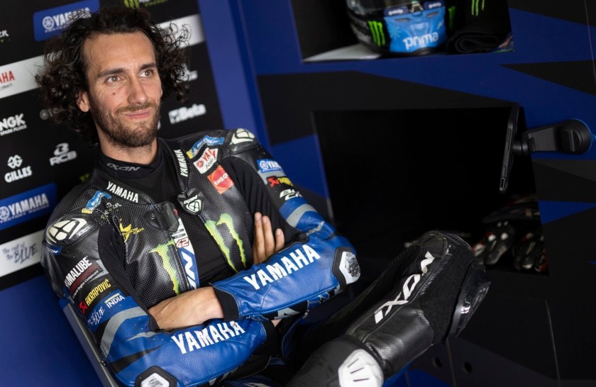Esperienza del team Monster Energy Yamaha MotoGP™ per due persone con ospitalità e incontro con il pilota al Sachsenring, Germania