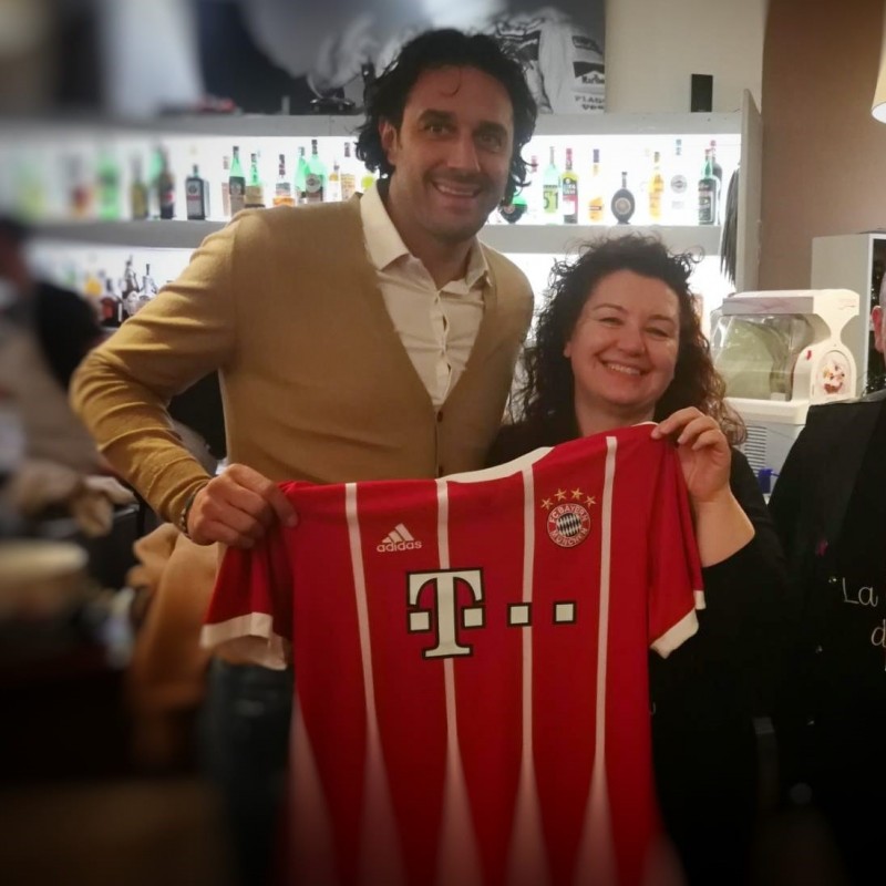 Toni's Official Bayern Munich Signed Shirt, 2017/18 