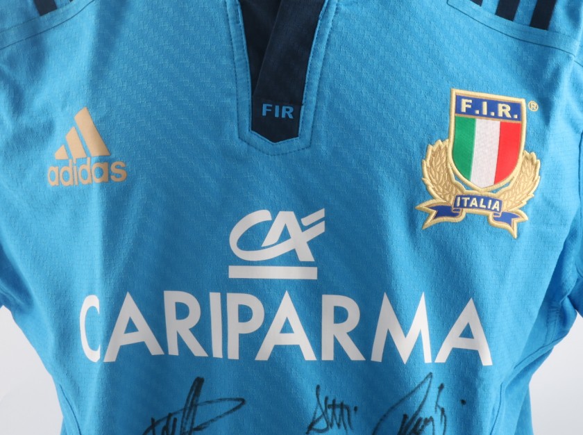 Official Federazione Italiana Rugby shirt, signed by the players