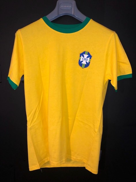 Pele Autographed Brazil (Yellow #10) Replica Soccer Jersey - Beckett