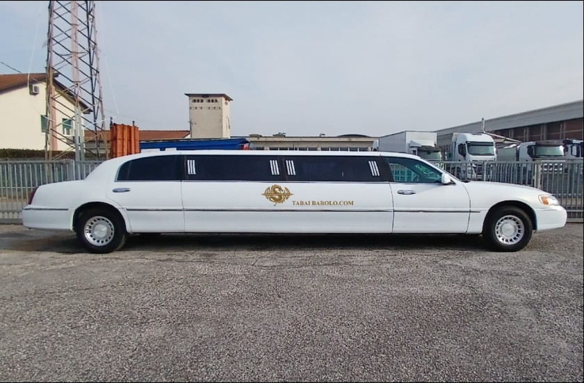 Limousine Tour + Wine Tasting in Sanremo in occasion of Saint Valentine's Day