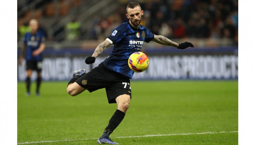 Become Midfielder for Inter at the San Siro CharityDerby
