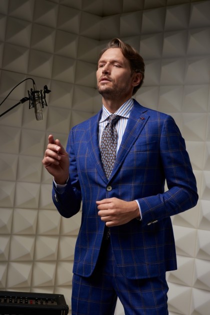 Made-to-measure men's suit Isaia