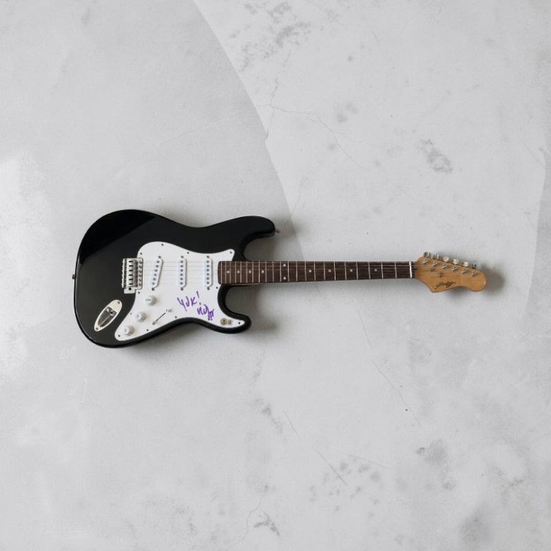 Chitarra elettrica stile Stratocaster - Autografata da Robert Smith dei The Cure