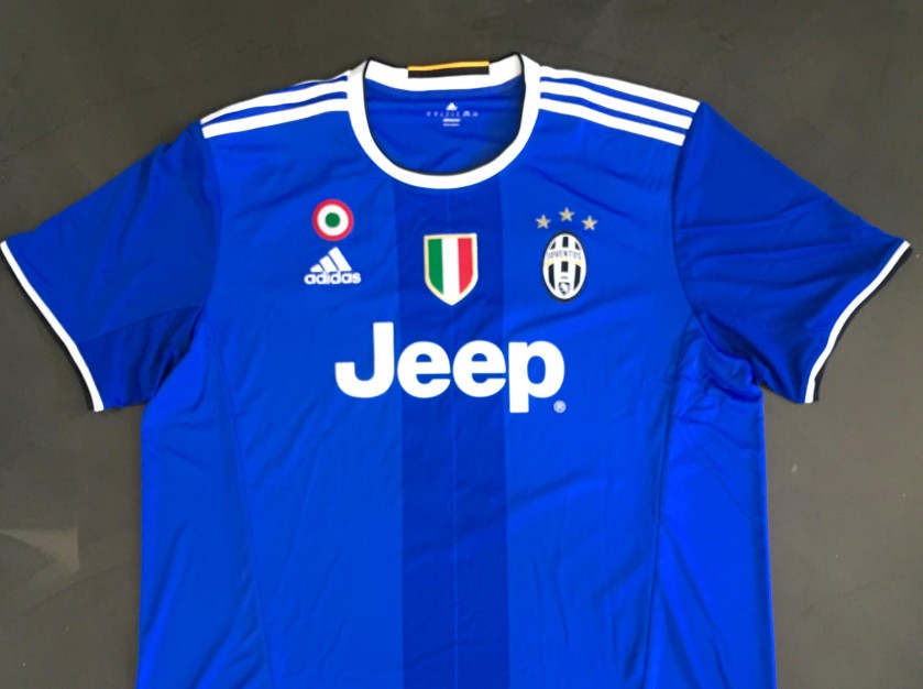 Official Replica Juventus shirt signed by Higuain