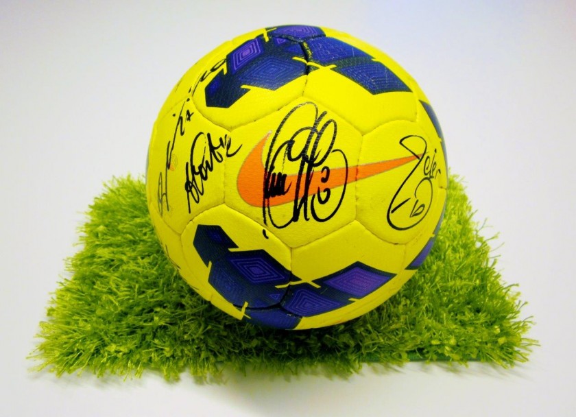 Pallone ufficiale Juventus, 2023/24 - Autografato dai giocatori -  CharityStars