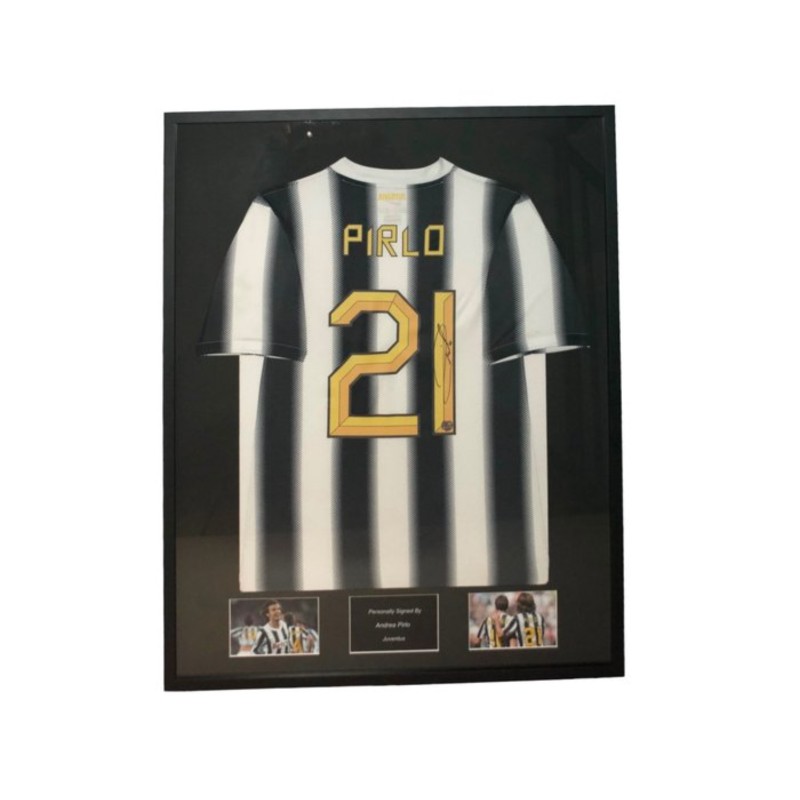Camicia Juventus 2011/12 di Andrea Pirlo firmata e incorniciata
