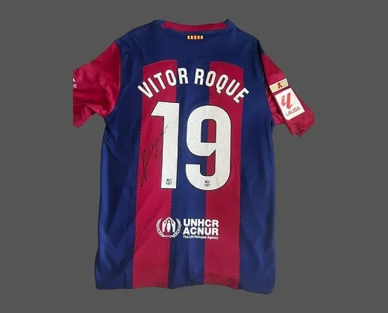 Maglia replica FC Barcelona 2023/24 di Vitor Roque firmata 