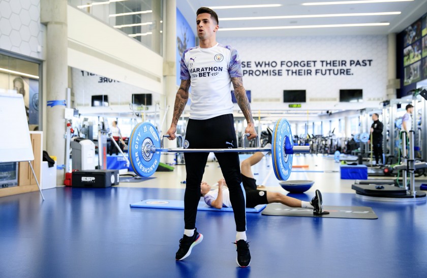 Manchester City PUMA 2019/20 Worn Training White T-Shirt - João Cancelo