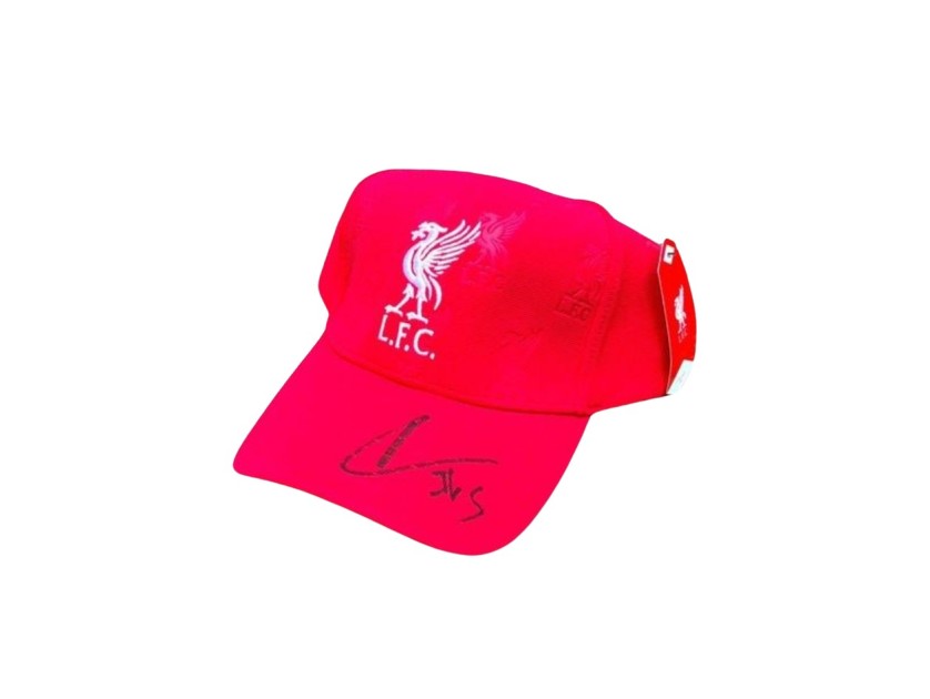 Il cappellino firmato da Ibrahima Konaté per il Liverpool