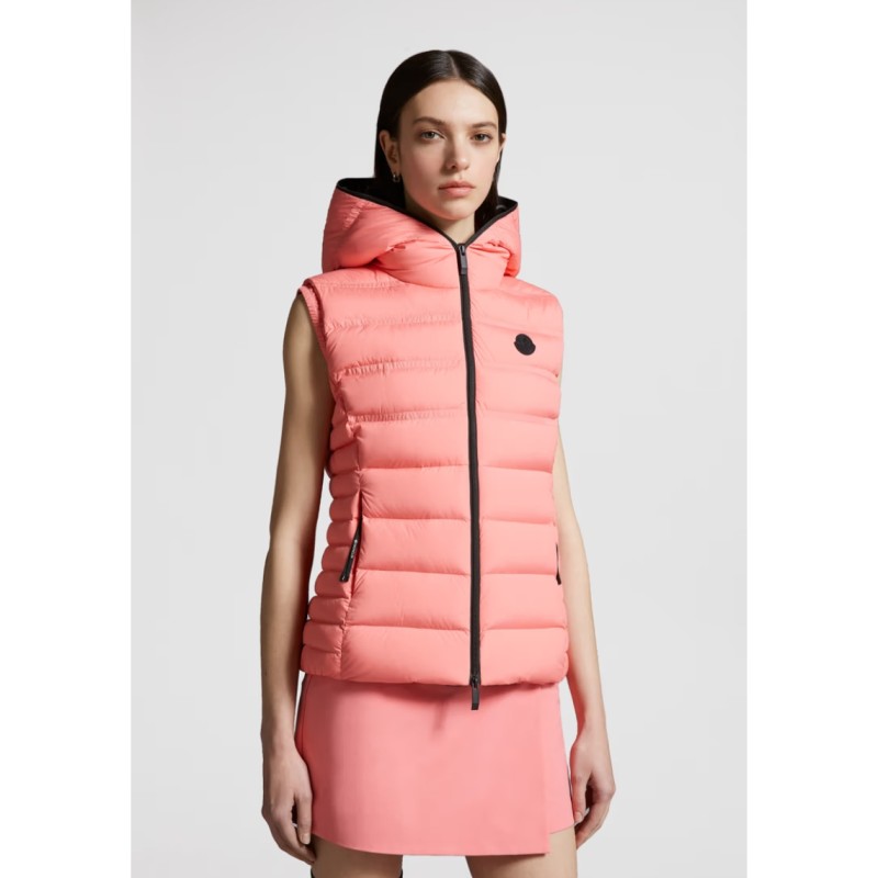 Moncler women's Serignan down jacket in laqué nylon