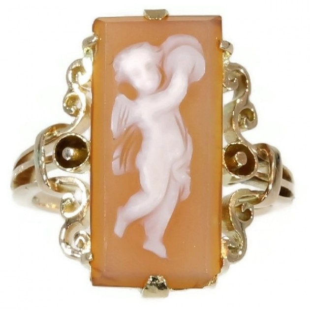 Antique Victorian Ring with Pink Gold Stone Cameo Angel