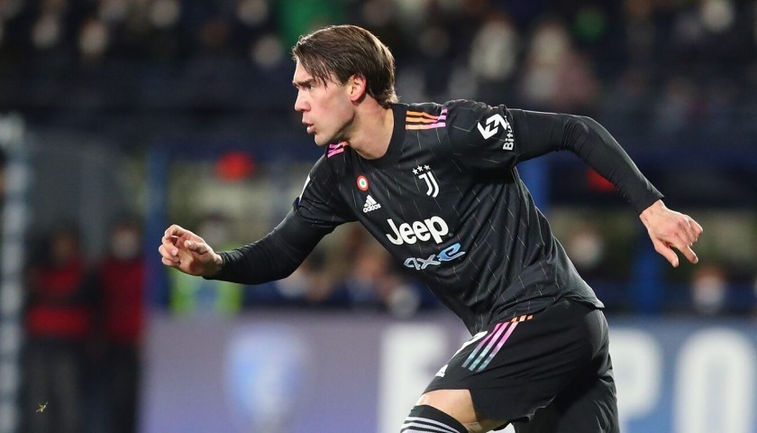 Vlahovic's Juventus Match Shirt, 2021/22 