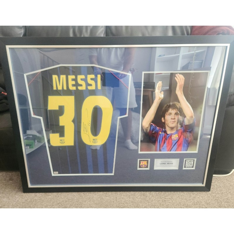 Maglia ufficiale da trasferta del Barcellona 2004/05 firmata e incorniciata da Messi