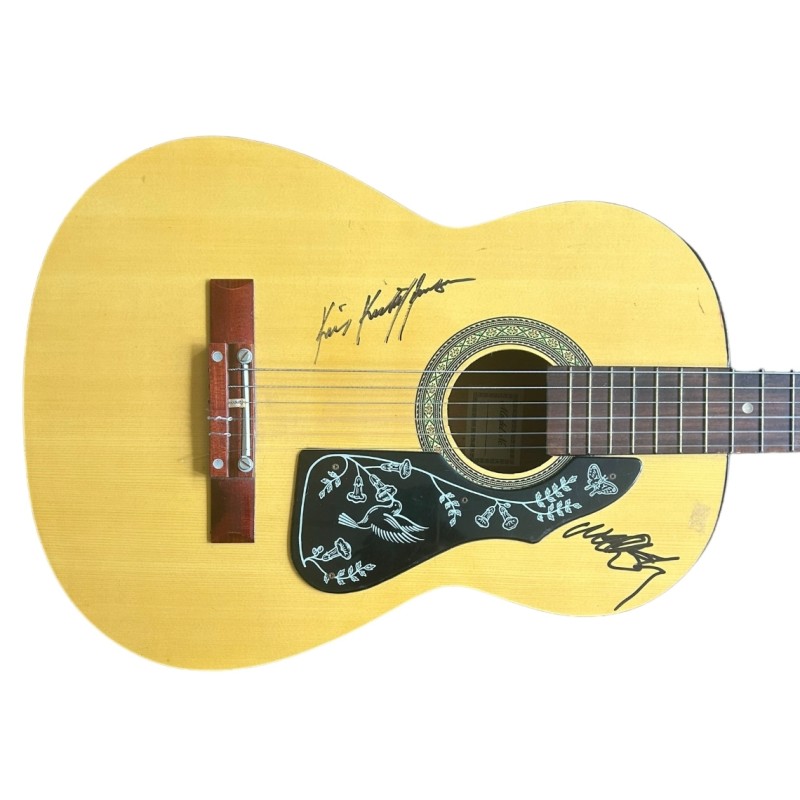 Chitarra acustica firmata da Kris Kristofferson e Willie Nelson degli Highwaymen
