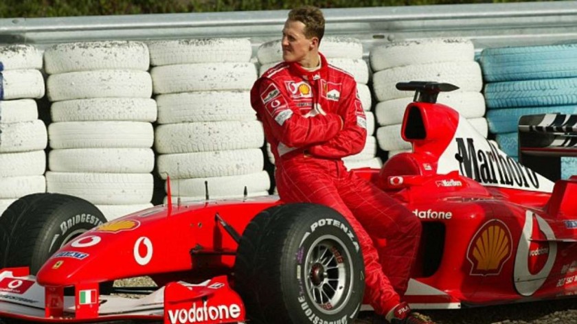Giacca Ferrari autografata da Michael Schumacher - CharityStars