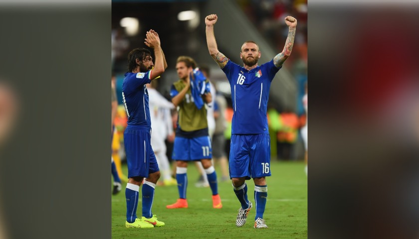 De Rossi's Italy Match-Issue/Worn Shirt, World Cup 2014