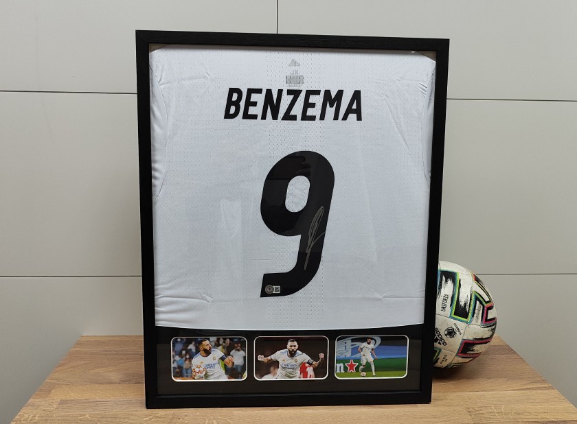 Framed Ronaldo Signed Real Madrid Shirt - 2003-04, Number 9