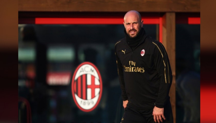 Reina's AC Milan Match-Issue and Signed Shirt, 2018/19