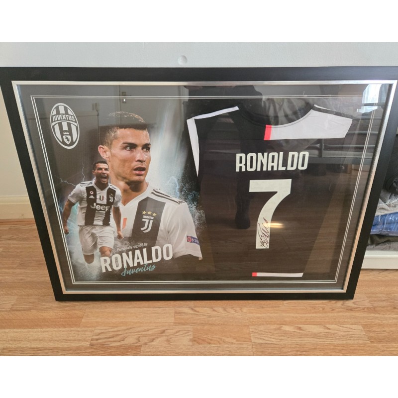 Cristiano Ronaldo's Juventus 2019/20 Signed and Framed Shirt 