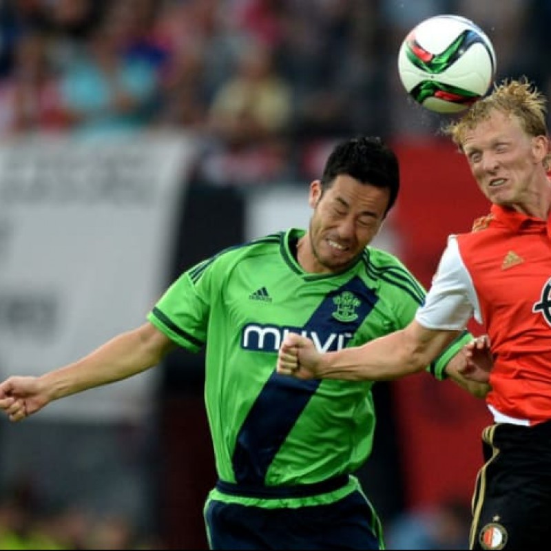 Yoshida's Match Worn Southampton FC 2015/16 Away Shirt - Signed