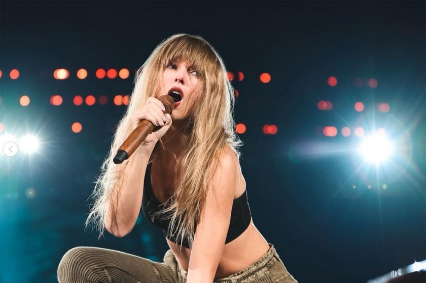 See Taylor Swift on May 21st with Two VIP Club Seats at Gillette Stadium