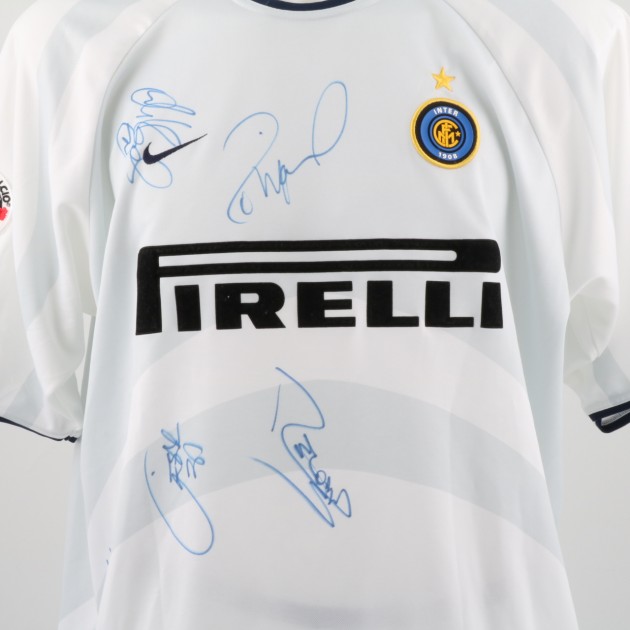 Serena Inter shots and jersey, issued/worn 01/02 season, signed by the players