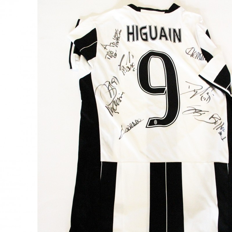 Official Higuain Juventus shirt - signed with dedication to Time to Love