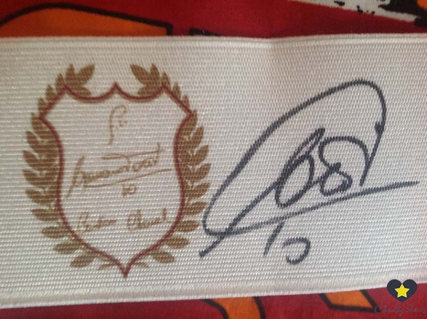 Fascia da capitano indossata da Francesco Totti ed autografata