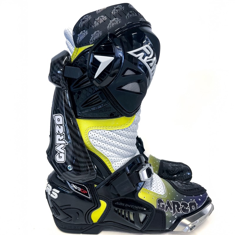 Hector Garzo’s Dynavolt Intact GP MotoE™ Championship Boots