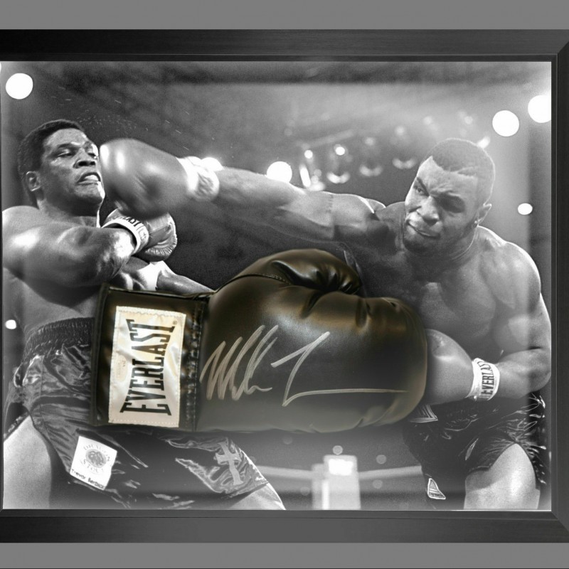 Everlast Boxing Glove signed by Mike Tyson