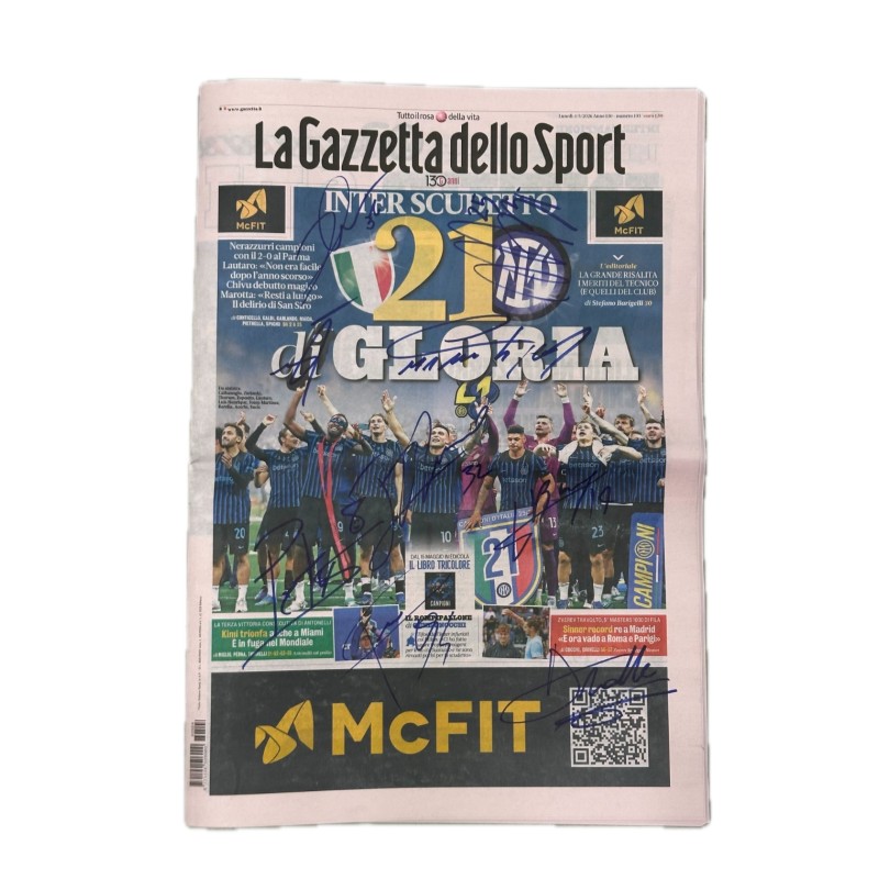 Gazzetta dello Sport 21st Scudetto Inter - Signed by the Players