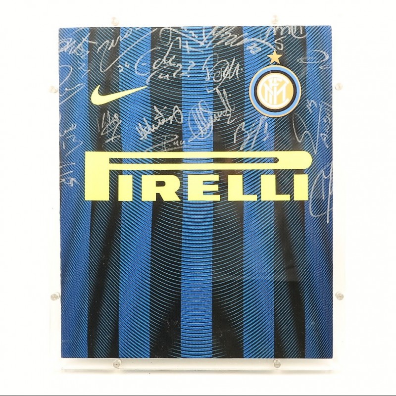 Authentic 2016/17 Inter Shirt, Signed by the Team
