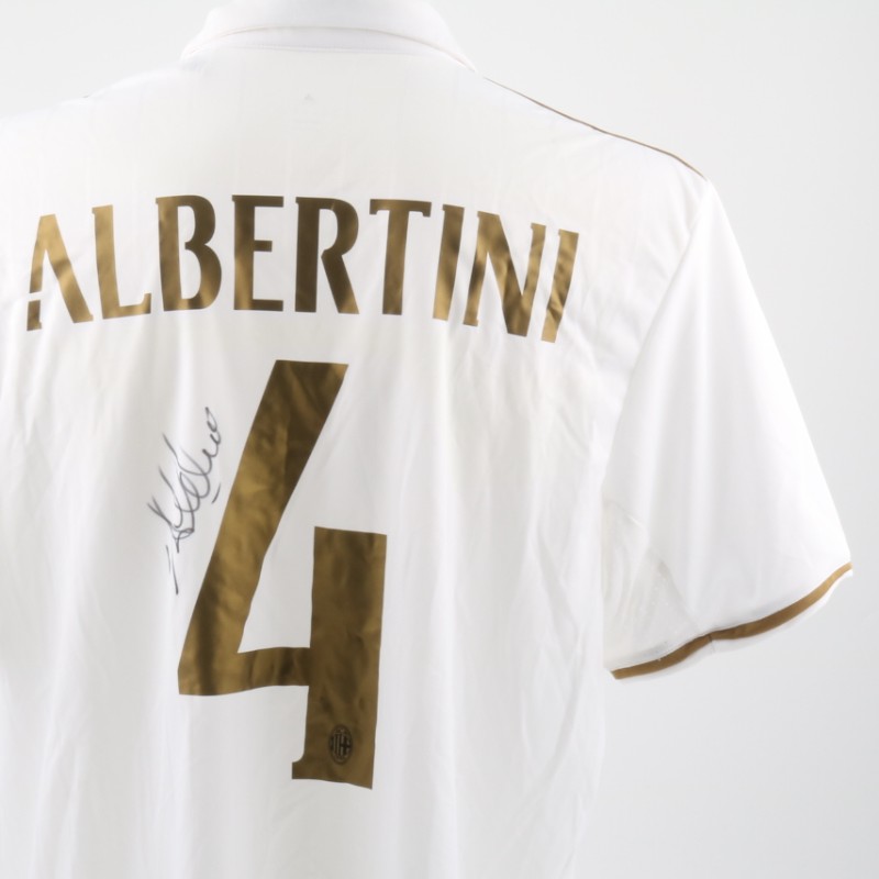 Ambra Sabatini Official T-shirt and Shoes