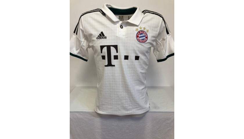Lewandowski's Official Bayern Munich Signed Shirt, 2013/14