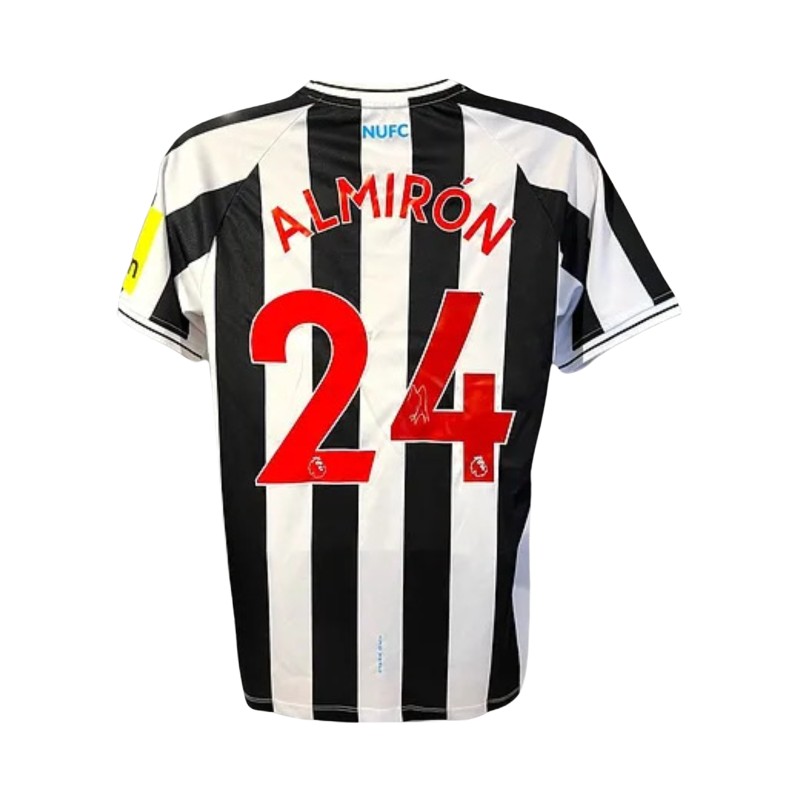 La maglia ufficiale del Newcastle United 22/23 autografata da Miguel Almiron