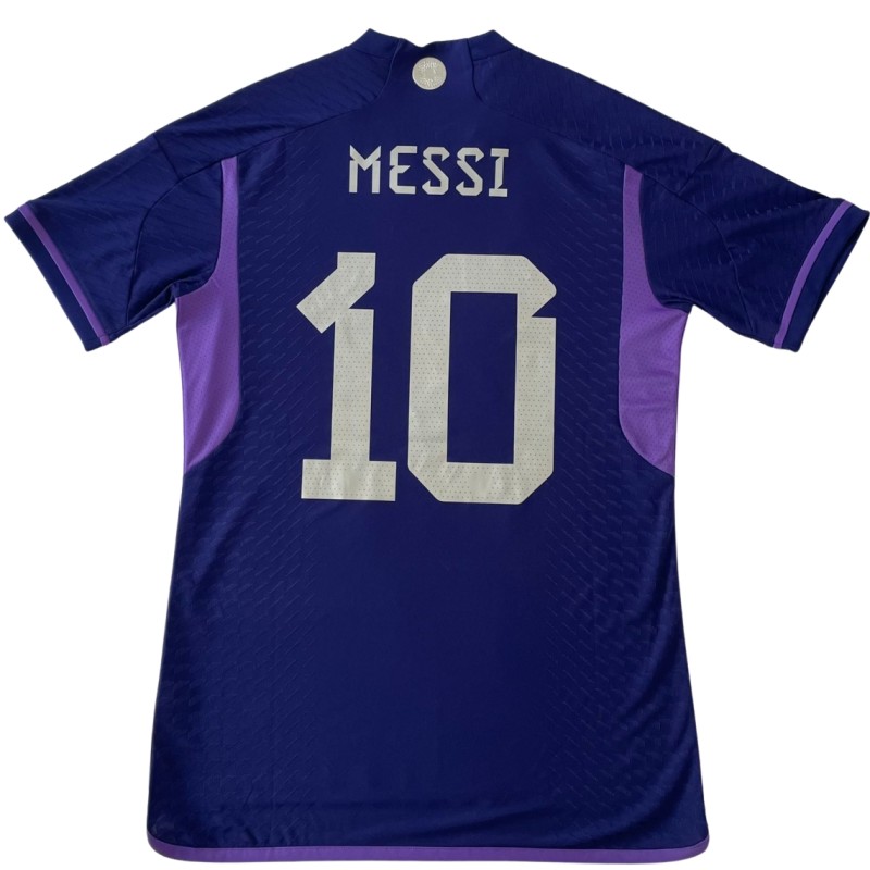 La maglietta di Messi per la partita dell'Argentina ai Mondiali di Qatar 2022 contro la Polonia