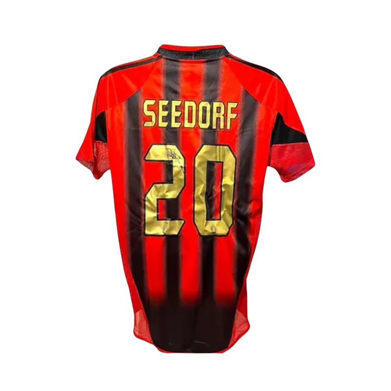 La maglia del Milan firmata da Clarence Seedorf