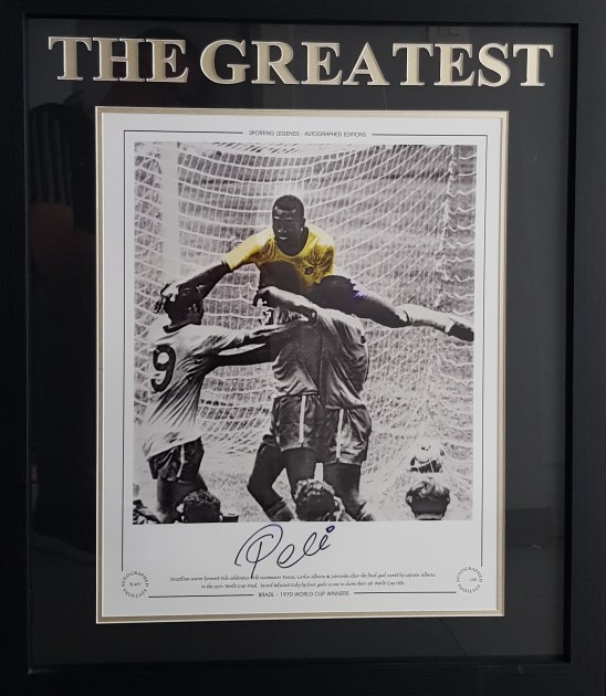 Pelé Signed and Framed Photograph 