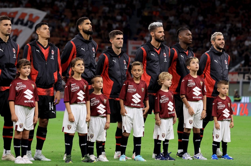 Scendi in campo come Mascotte in occasione di Milan-Lecce