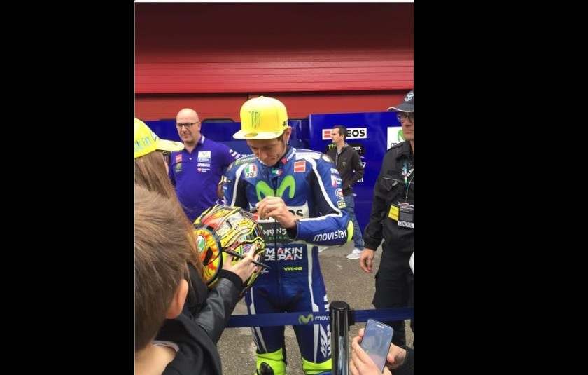 Official Valentino Rossi helmet replica, personalized and signed