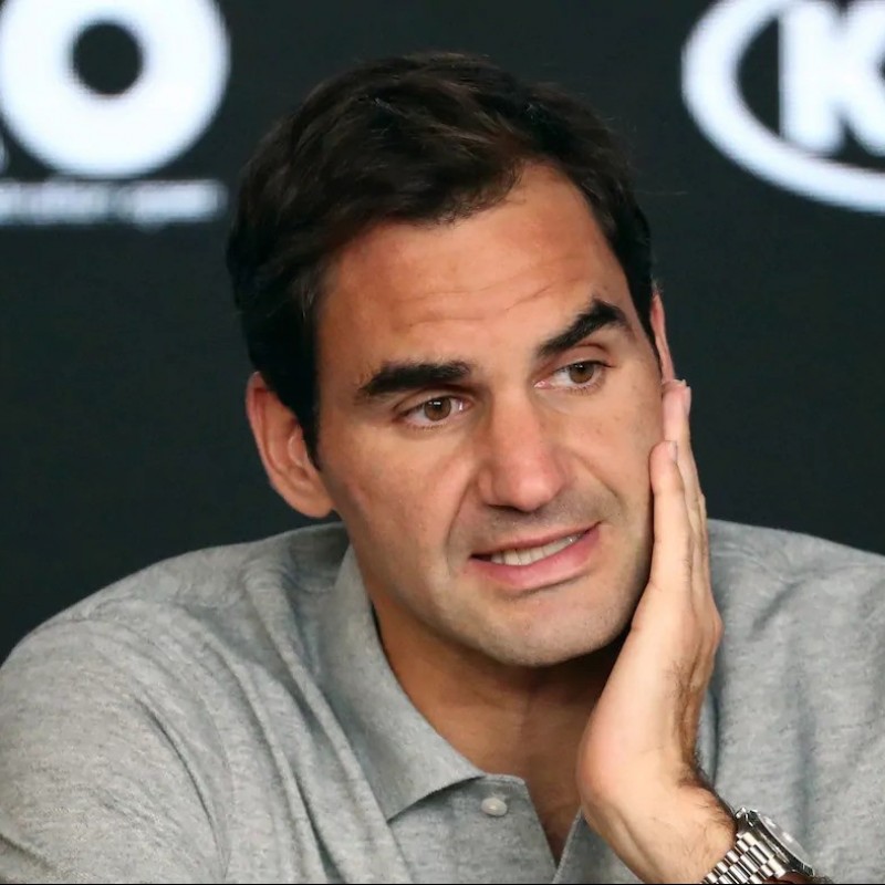 Roger Federer Worn and Signed Nike T-Shirt