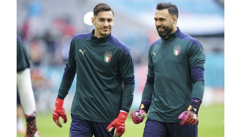 Meret's Italy Match Gloves, Euro 2020