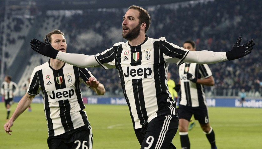 Higuain's Juventus Shirt, Issued/Worn 2016/17 Serie A